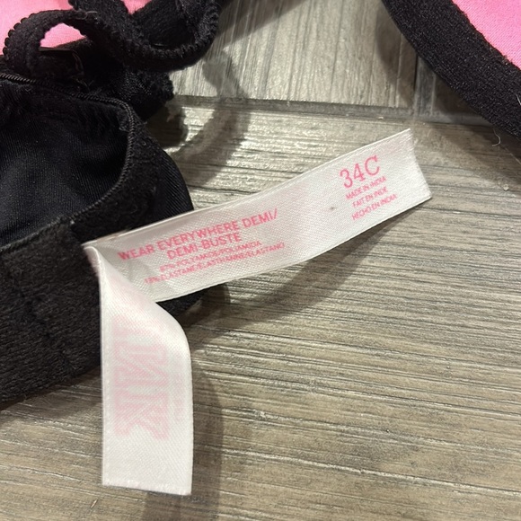 VS Pink - Black Bra 34C - Picture 4 of 6